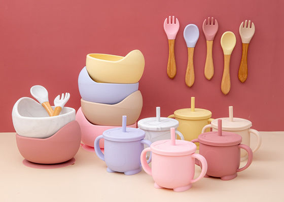 4/6/8 Cái Bộ đồ ăn bằng silicon Bộ bát và thìa cho bé bằng silicon